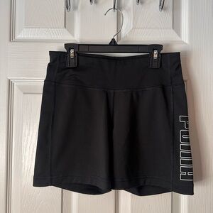 PUMA Women's Black Athletic Shorts Activewear Stretch Elastic Waist size medium